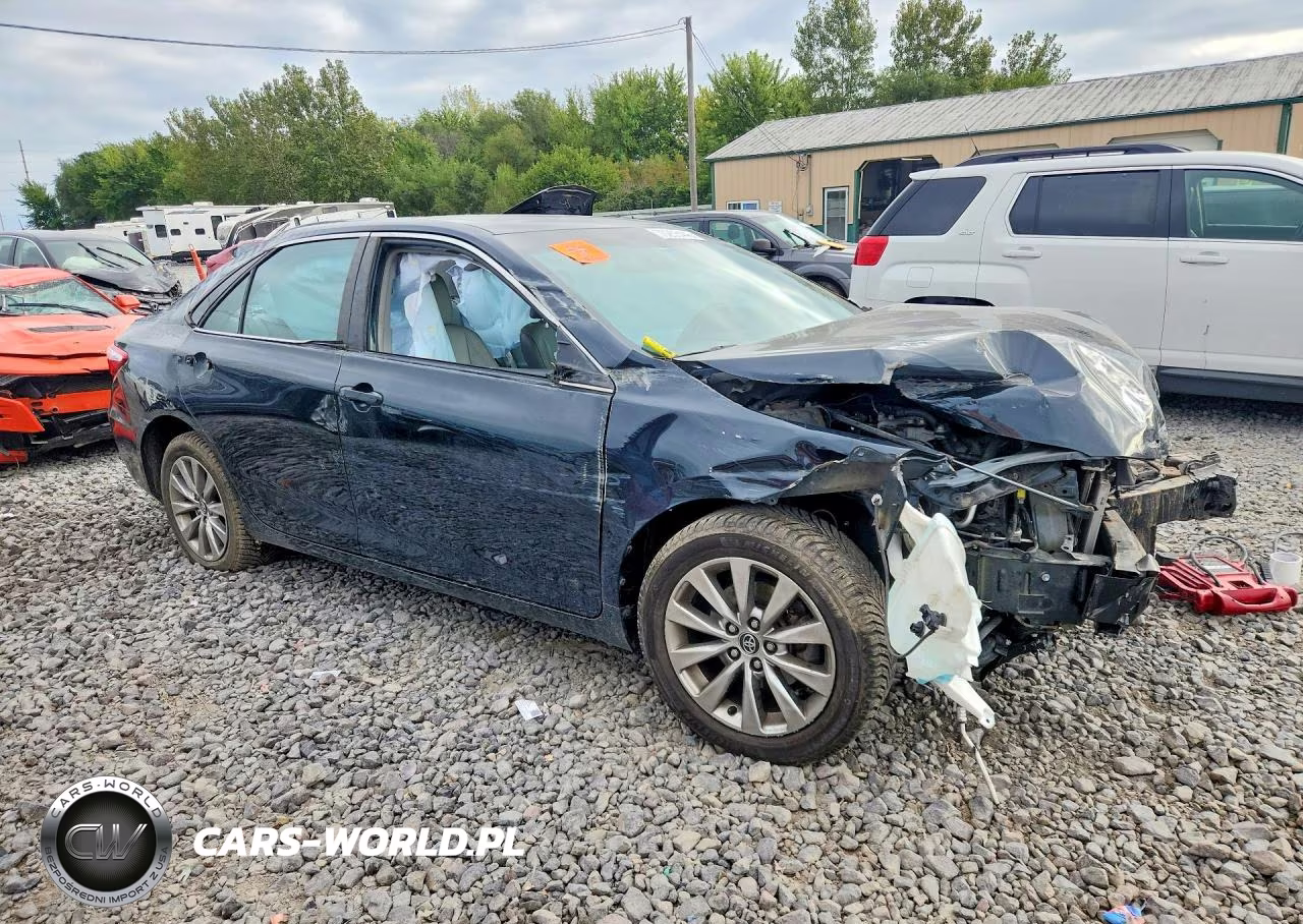 2015 Toyota Camry Xle VIN:4T1BF1FK4FU940515 - 4