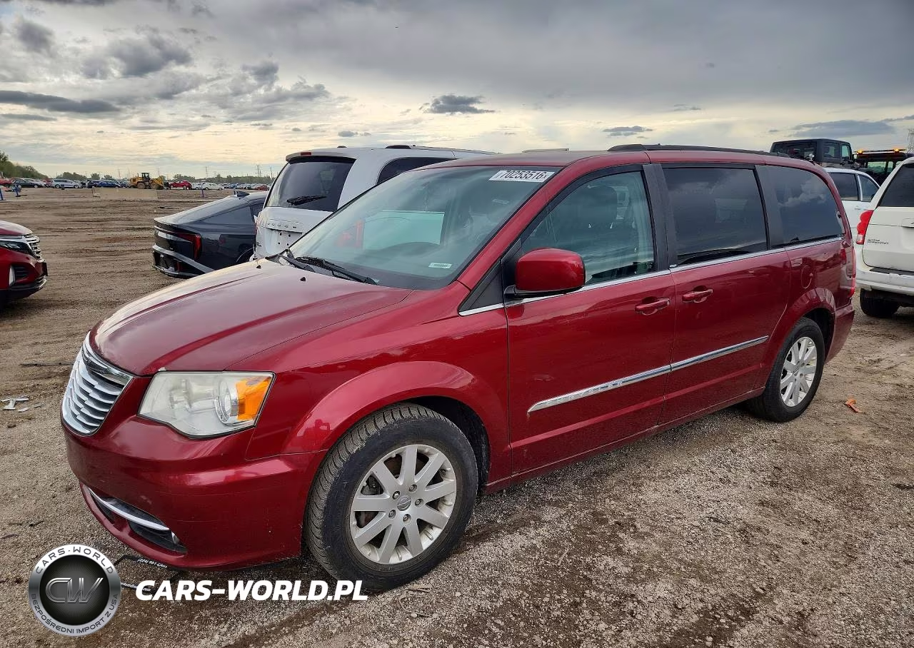 2014 Chrysler Town & Country Touring – zdjęcie 1 z 13