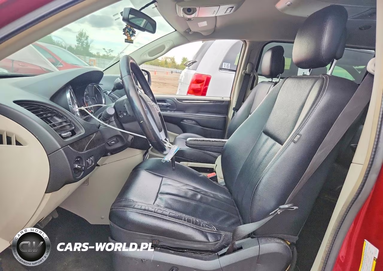 2014 Chrysler Town & Country Touring VIN:2C4RC1BGXER171317 - 7