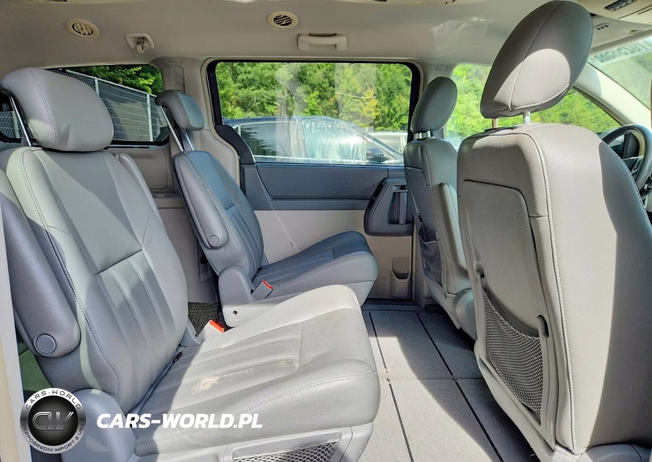 2009 Chrysler Town & Country Touring VIN:2A8HR54189R508494 - 11