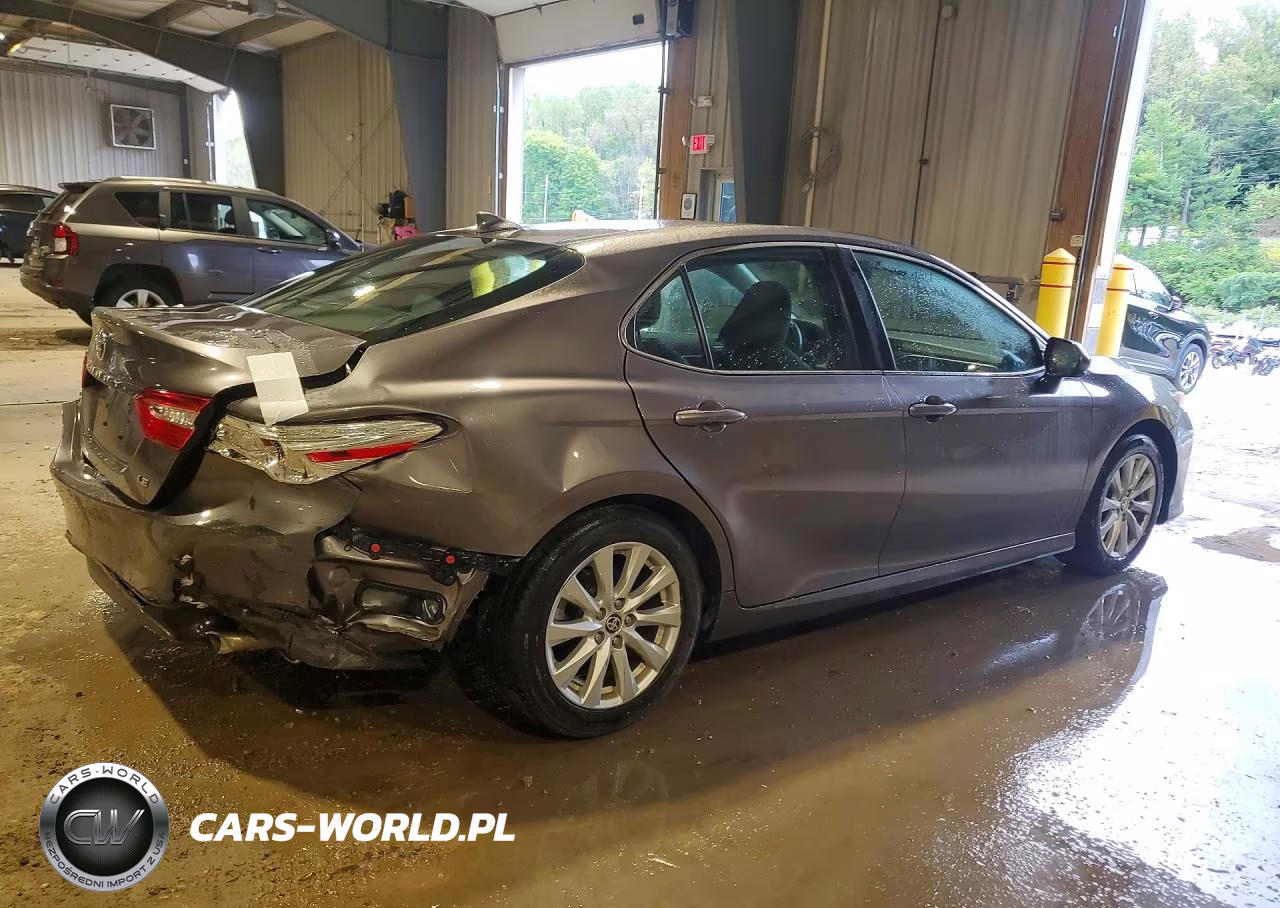 2020 Toyota Camry Le VIN:4T1C11AK8LU955301 - 3