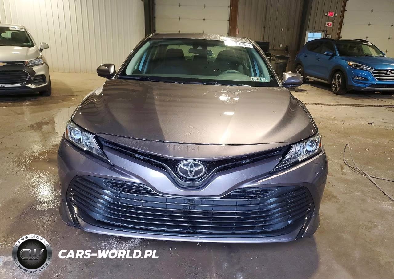 2020 Toyota Camry Le VIN:4T1C11AK8LU955301 - 5