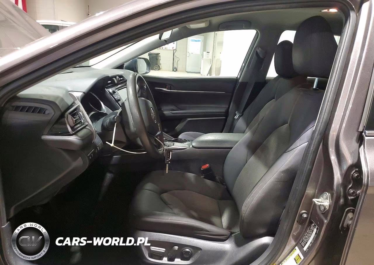 2020 Toyota Camry Le VIN:4T1C11AK8LU955301 - 7