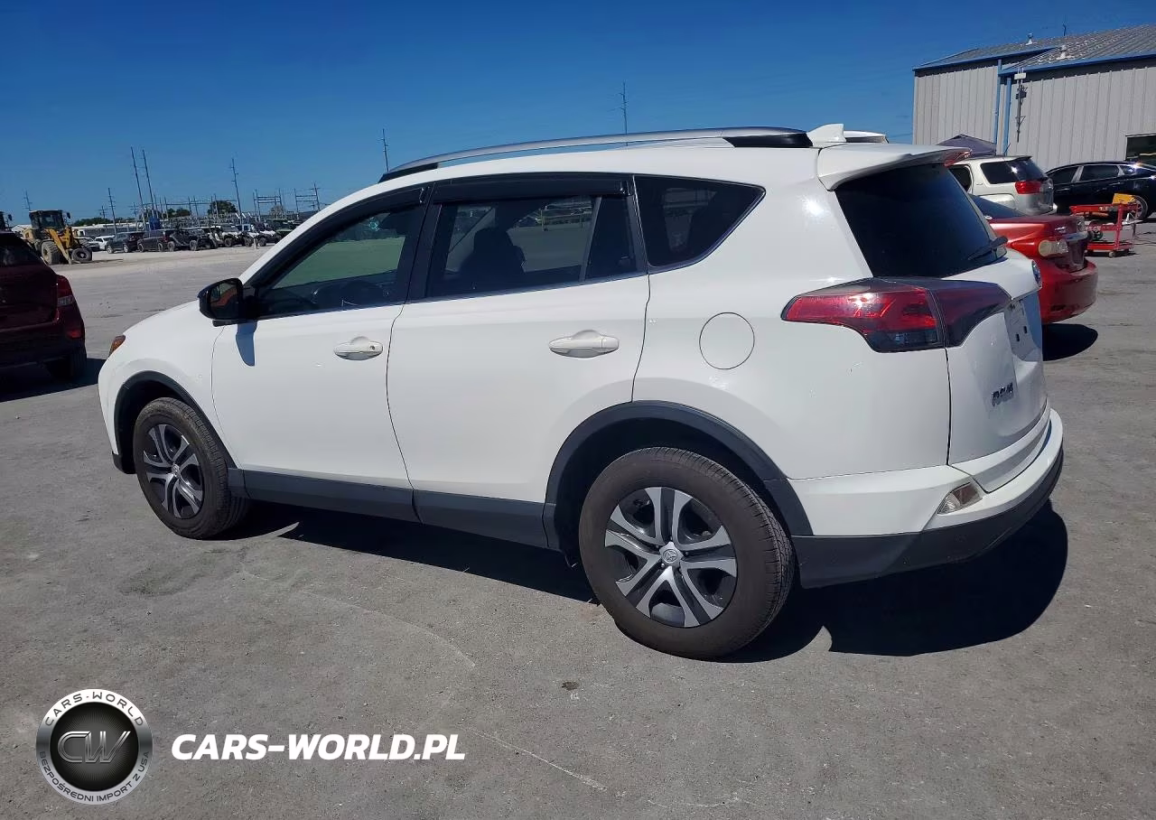 2018 Toyota Rav4 Le VIN:JTMBFREV0JJ218435 - 2