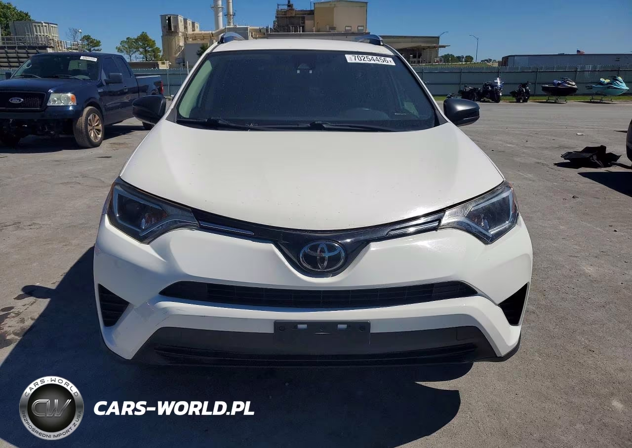 2018 Toyota Rav4 Le VIN:JTMBFREV0JJ218435 - 5