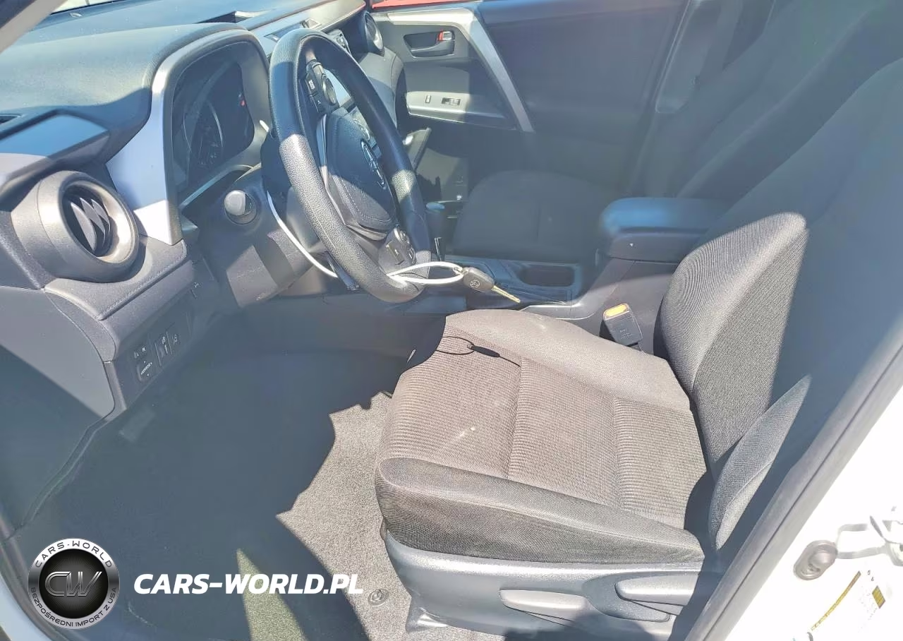 2018 Toyota Rav4 Le VIN:JTMBFREV0JJ218435 - 7