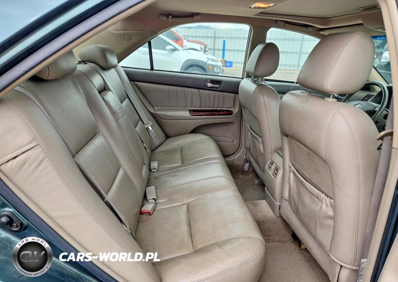 2004 Toyota Camry Xle VIN:4T1BE30K94U305570 - 10
