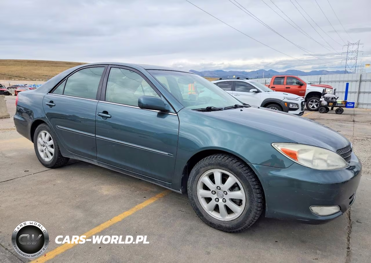 2004 Toyota Camry Xle VIN:4T1BE30K94U305570 - 4