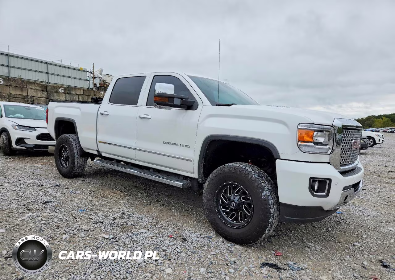 2016 GMC Sierra K2500 Denali VIN:1GT12UE88GF303068 - 4
