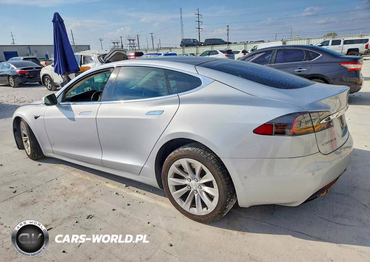 2018 Tesla Model S VIN:5YJSA1E28JF260784 - 2