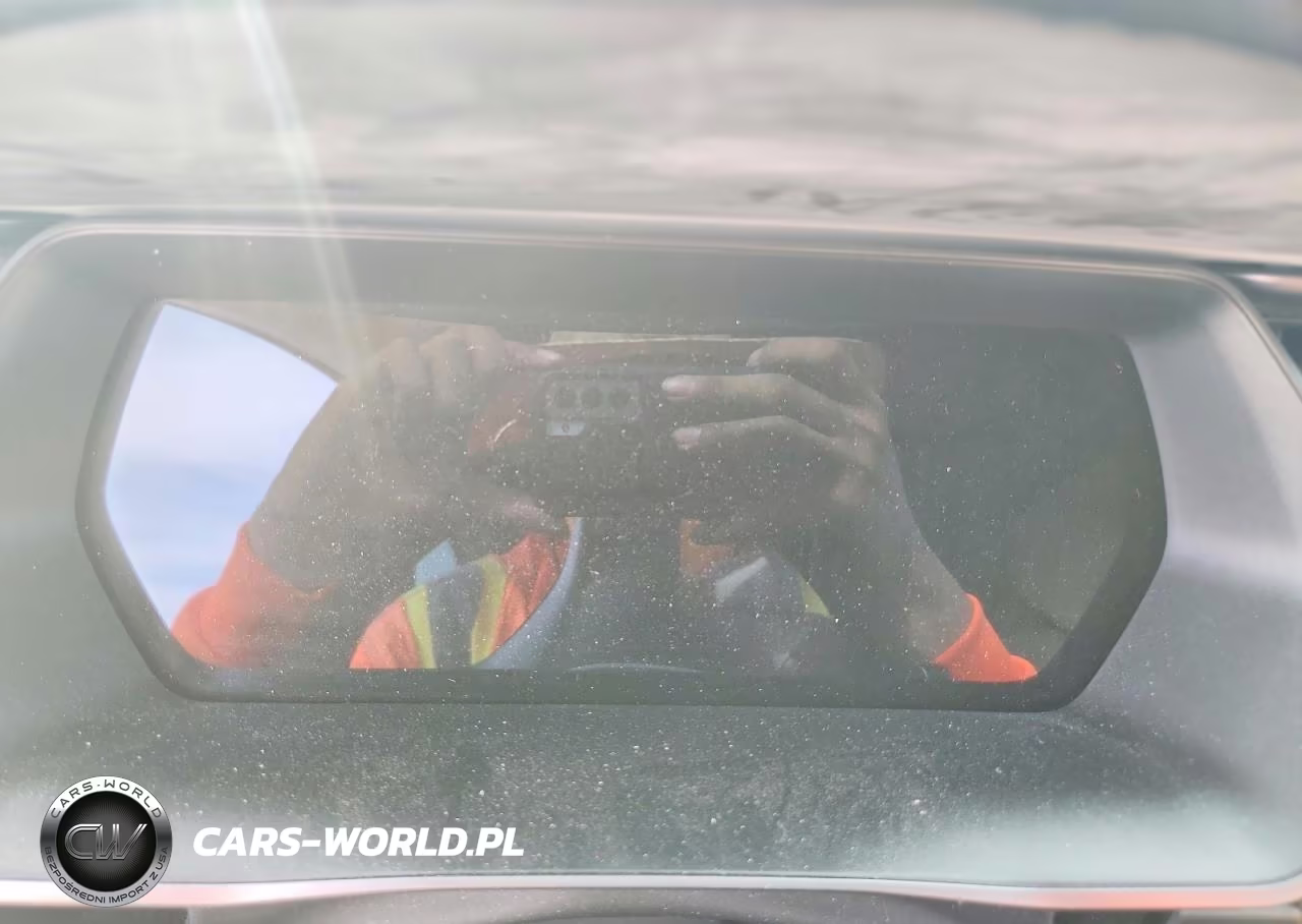 2018 Tesla Model S VIN:5YJSA1E28JF260784 - 9