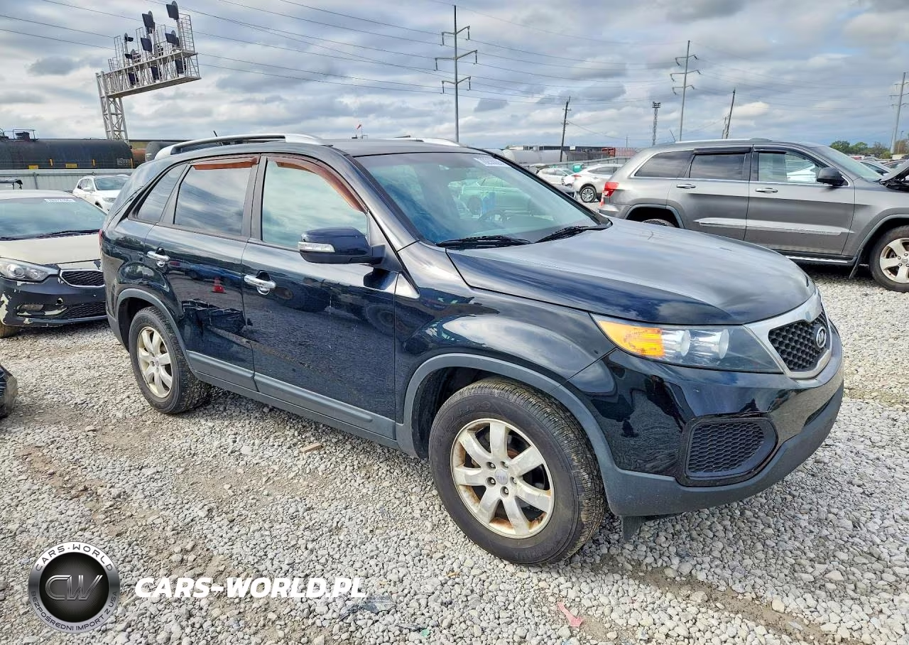 2012 Kia Sorento Lx VIN:5XYKT4A24CG295707 - 4