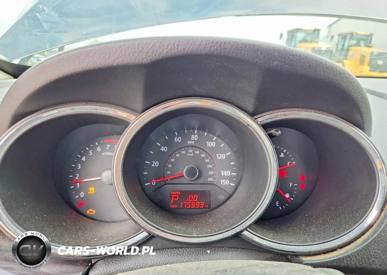 2012 Kia Sorento Lx VIN:5XYKT4A24CG295707 - 9
