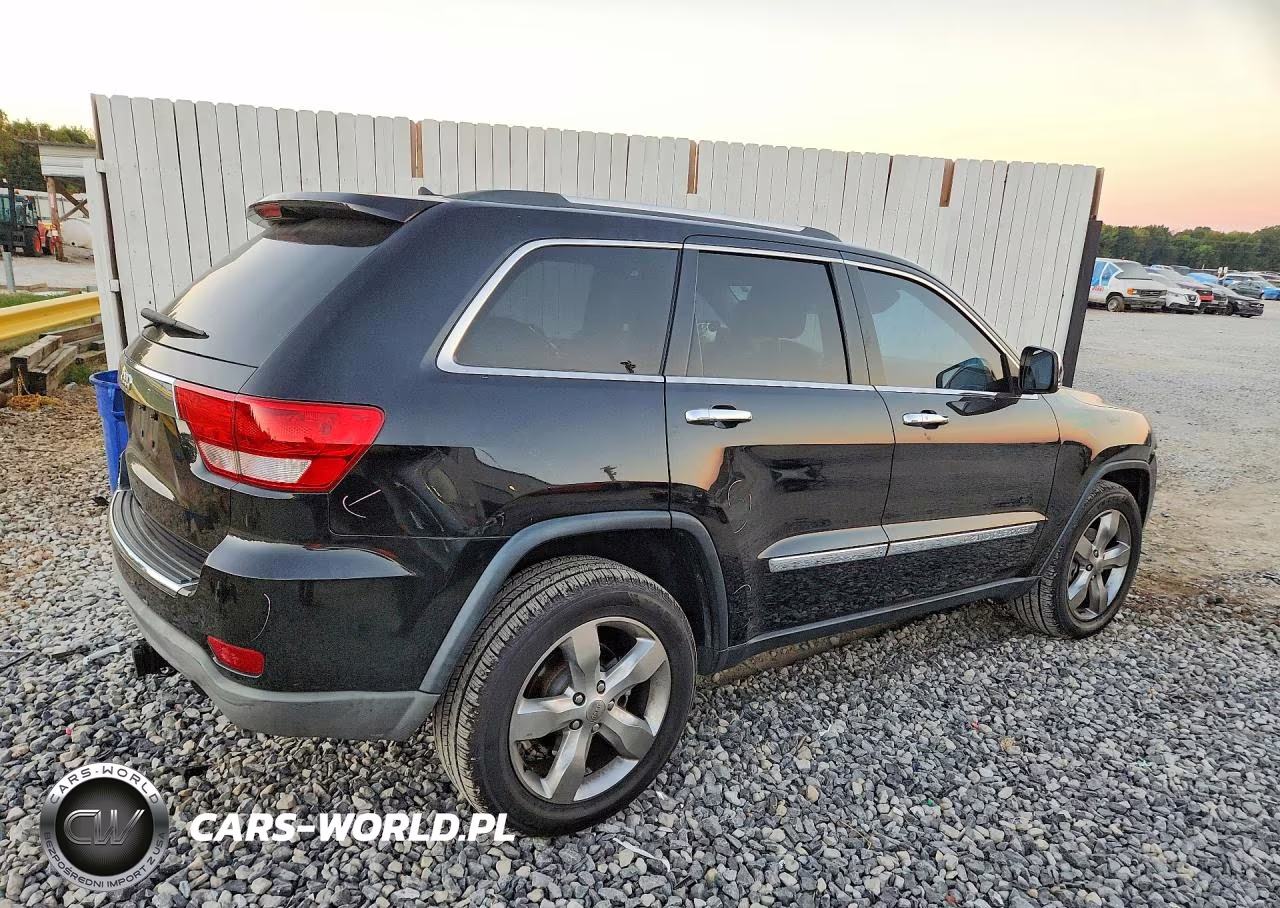 2013 Jeep Grand Cherokee Overland VIN:1C4RJECT0DC612615 - 3