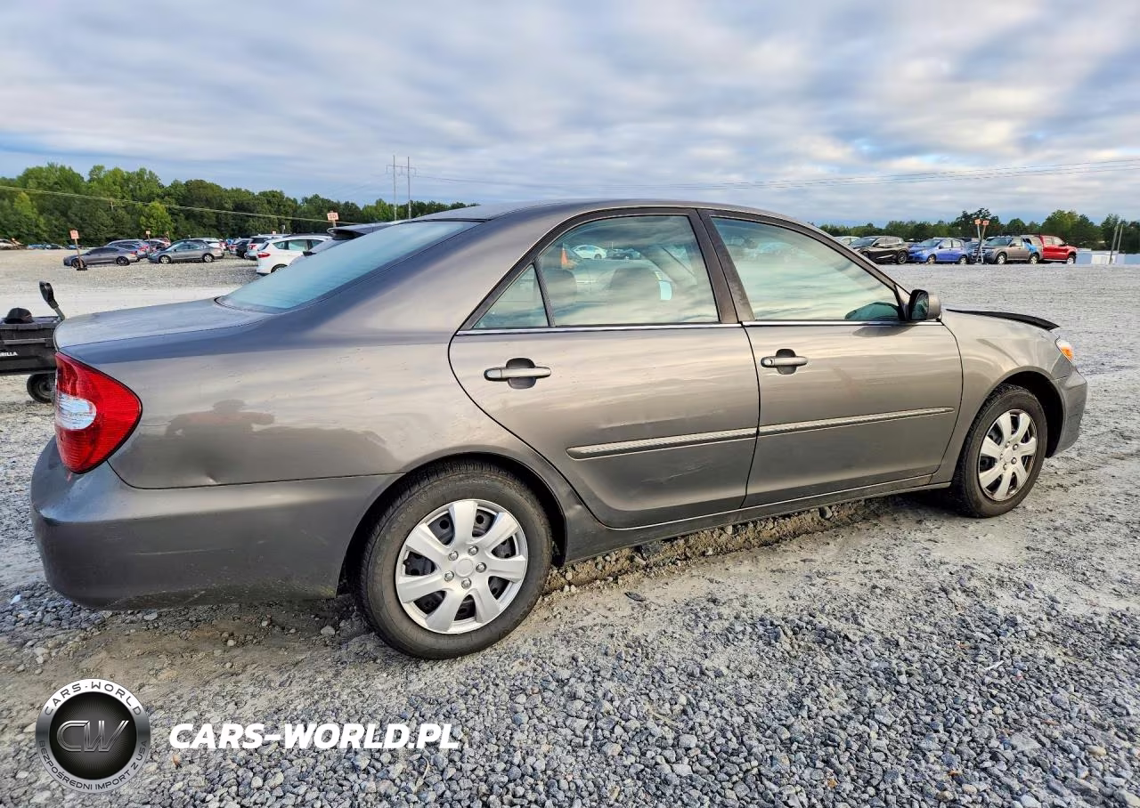 2004 Toyota Camry Xle VIN:4T1BE30K84U793717 - 3