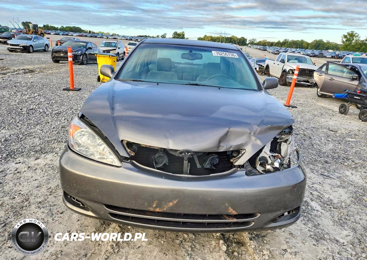 2004 Toyota Camry Xle VIN:4T1BE30K84U793717 - 5
