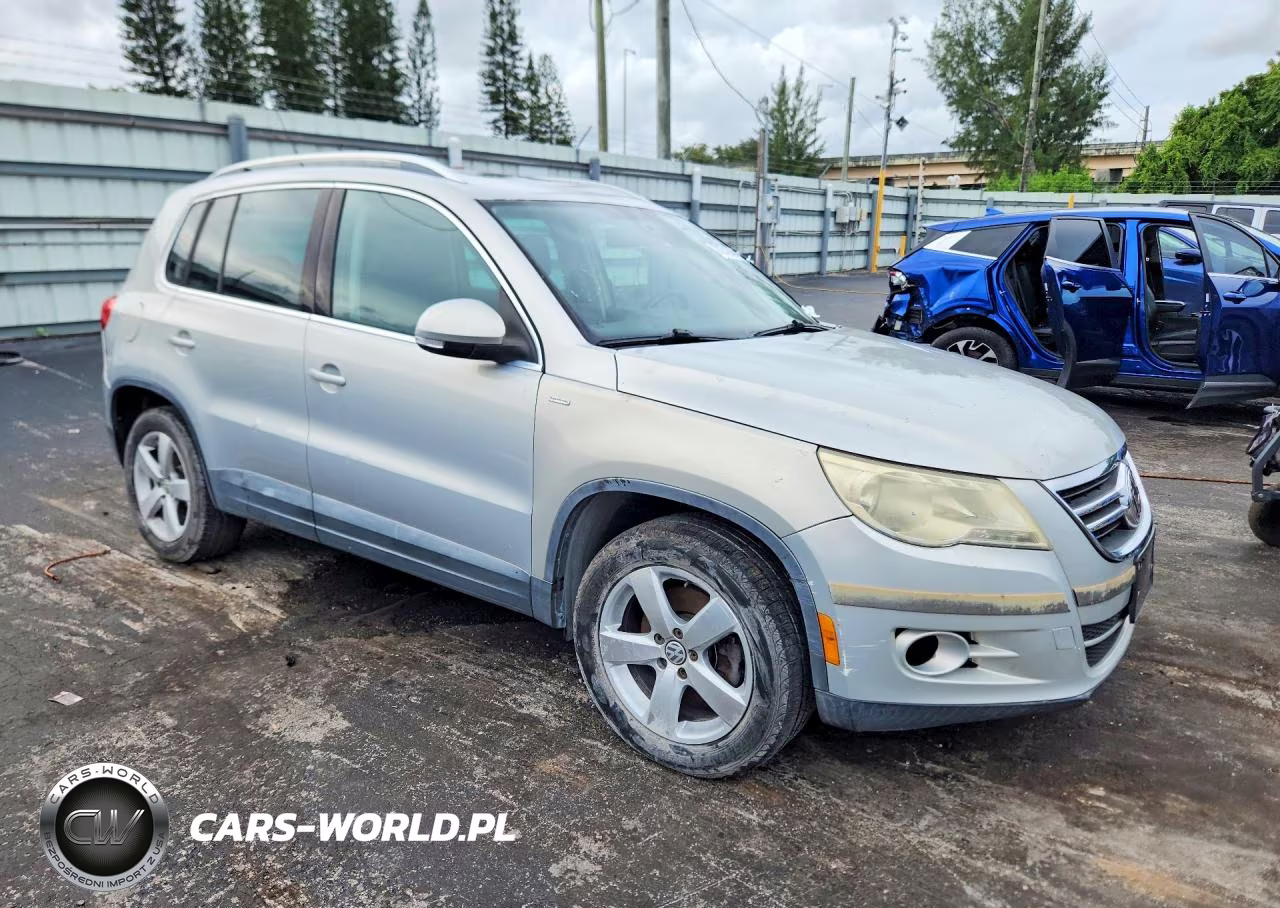 2010 Volkswagen Tiguan Se VIN:WVGBV7AX9AW521775 - 4