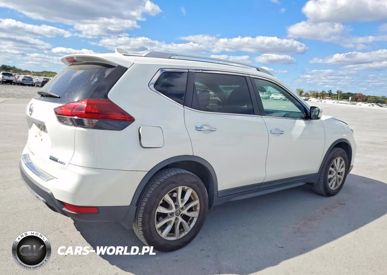 2019 Nissan Rogue S VIN:5N1AT2MV6KC803289 - 3