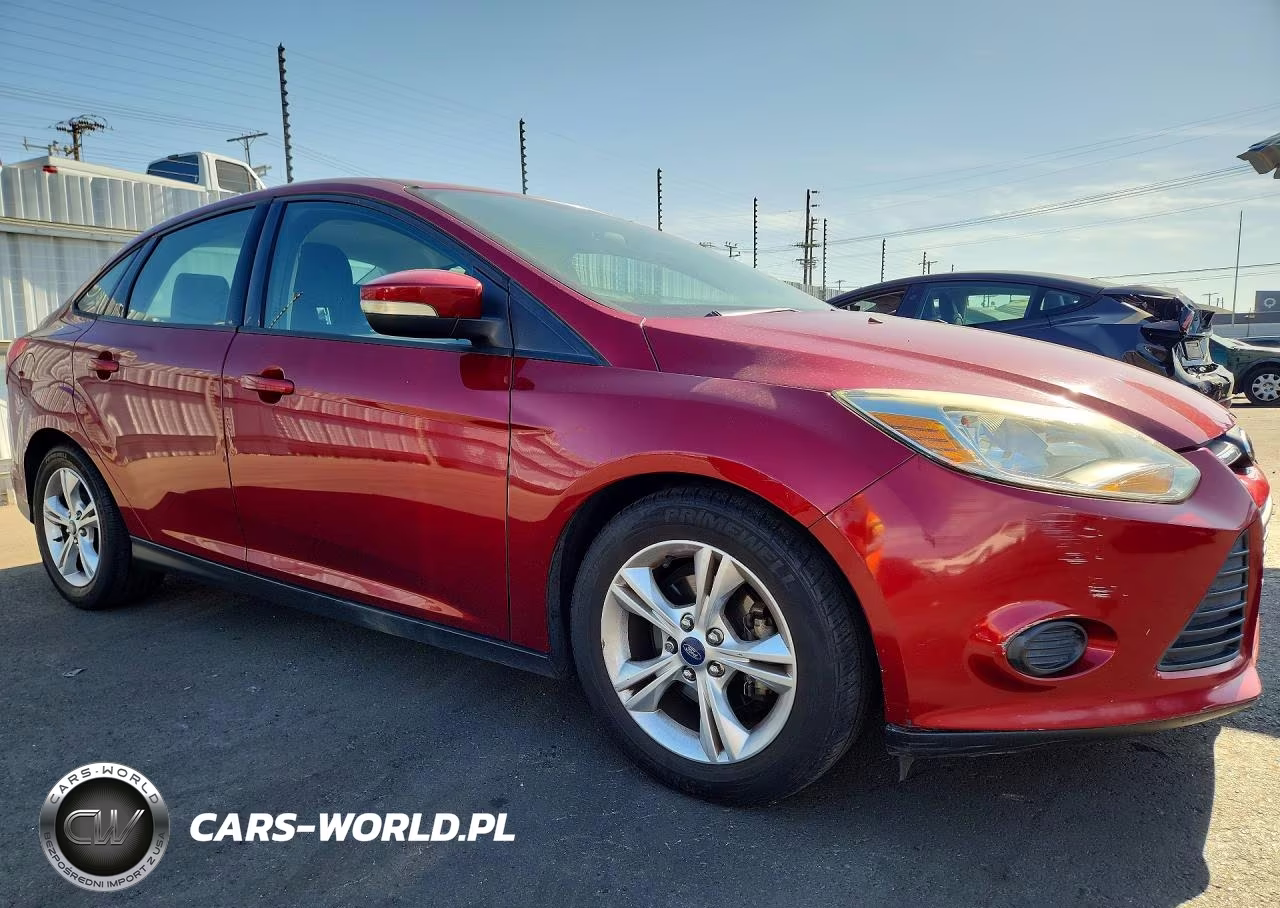 2013 Ford Focus Se VIN:1FADP3F20DL165161 - 4