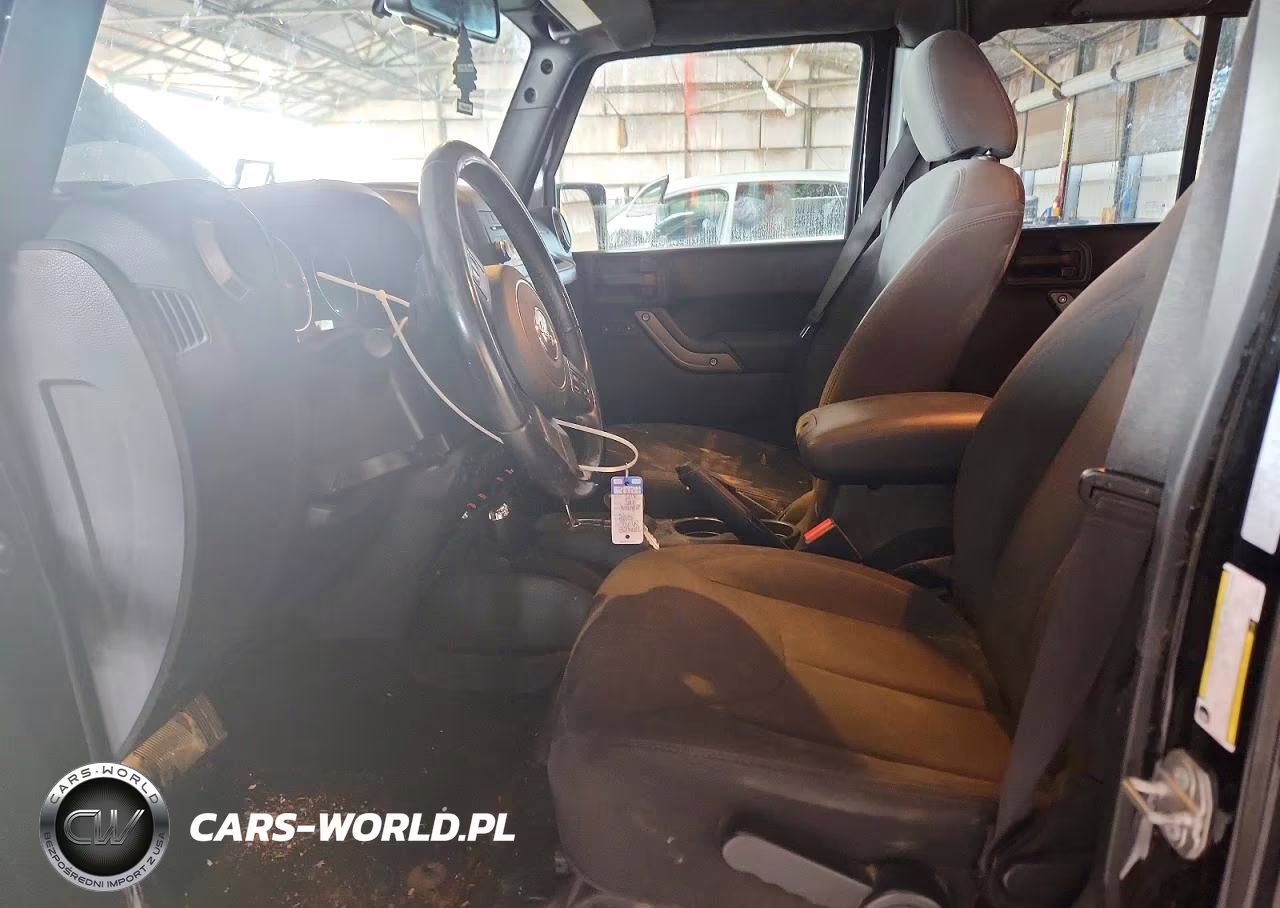 2018 Jeep Wrangler Unlimited Sport VIN:1C4BJWDGXJL804869 - 7