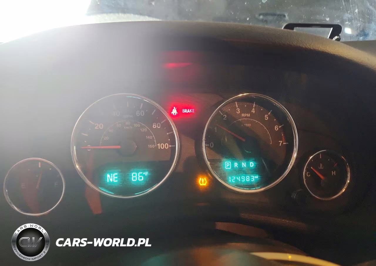 2018 Jeep Wrangler Unlimited Sport VIN:1C4BJWDGXJL804869 - 9