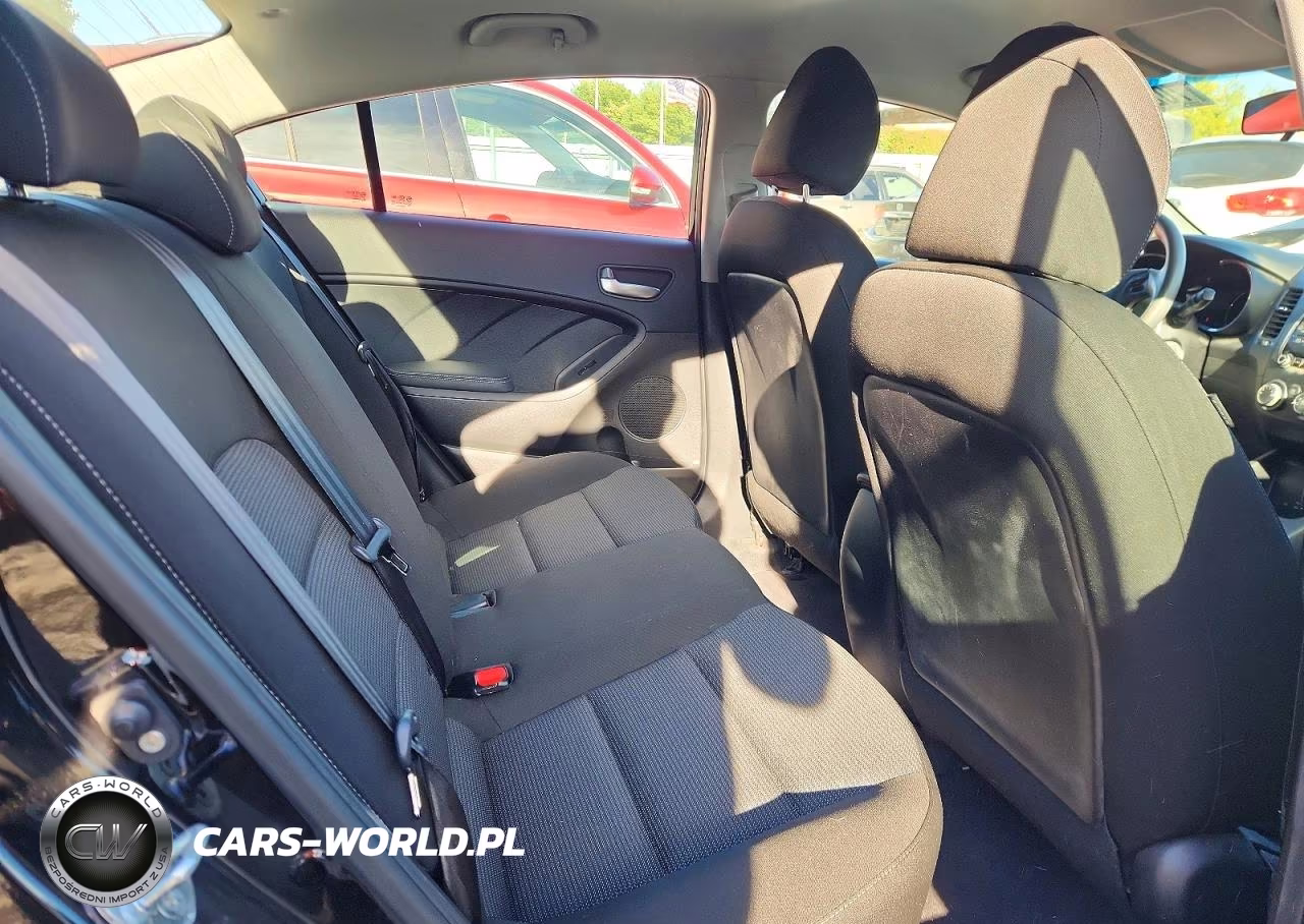 2017 Kia Forte Lx VIN:3KPFK4A79HE135648 - 10