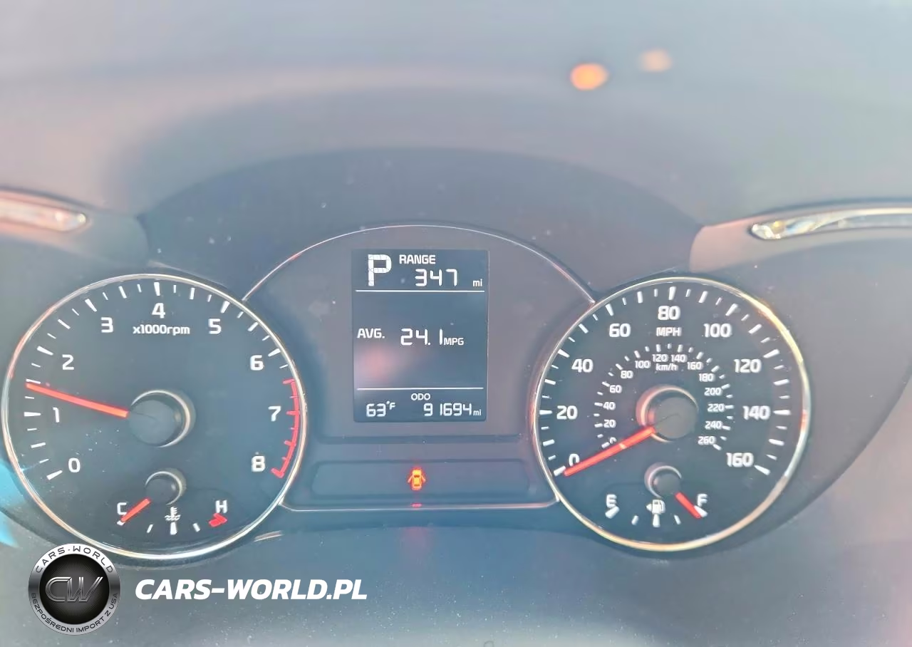 2017 Kia Forte Lx VIN:3KPFK4A79HE135648 - 9