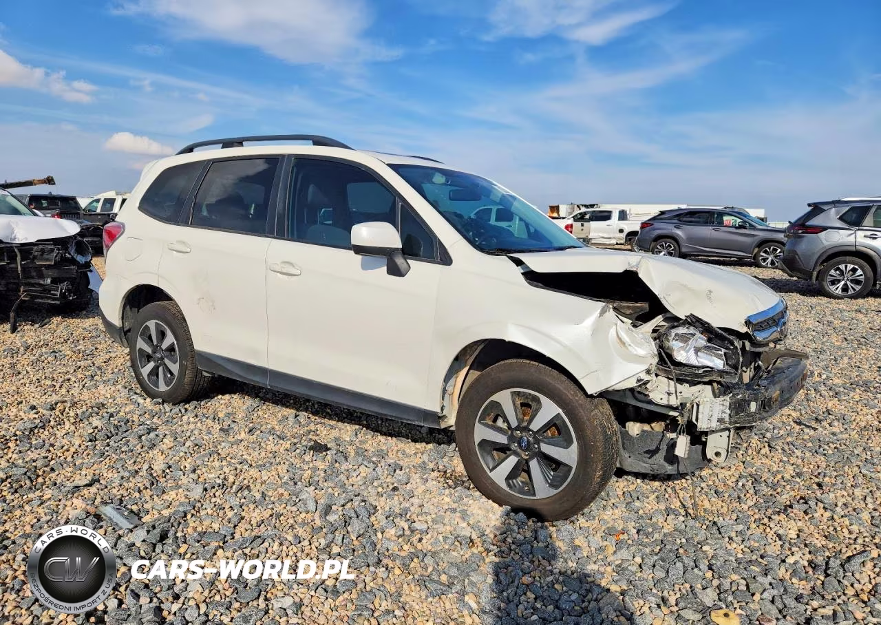 2018 Subaru Forester 2.5I Premium VIN:JF2SJAGC7JH566494 - 4