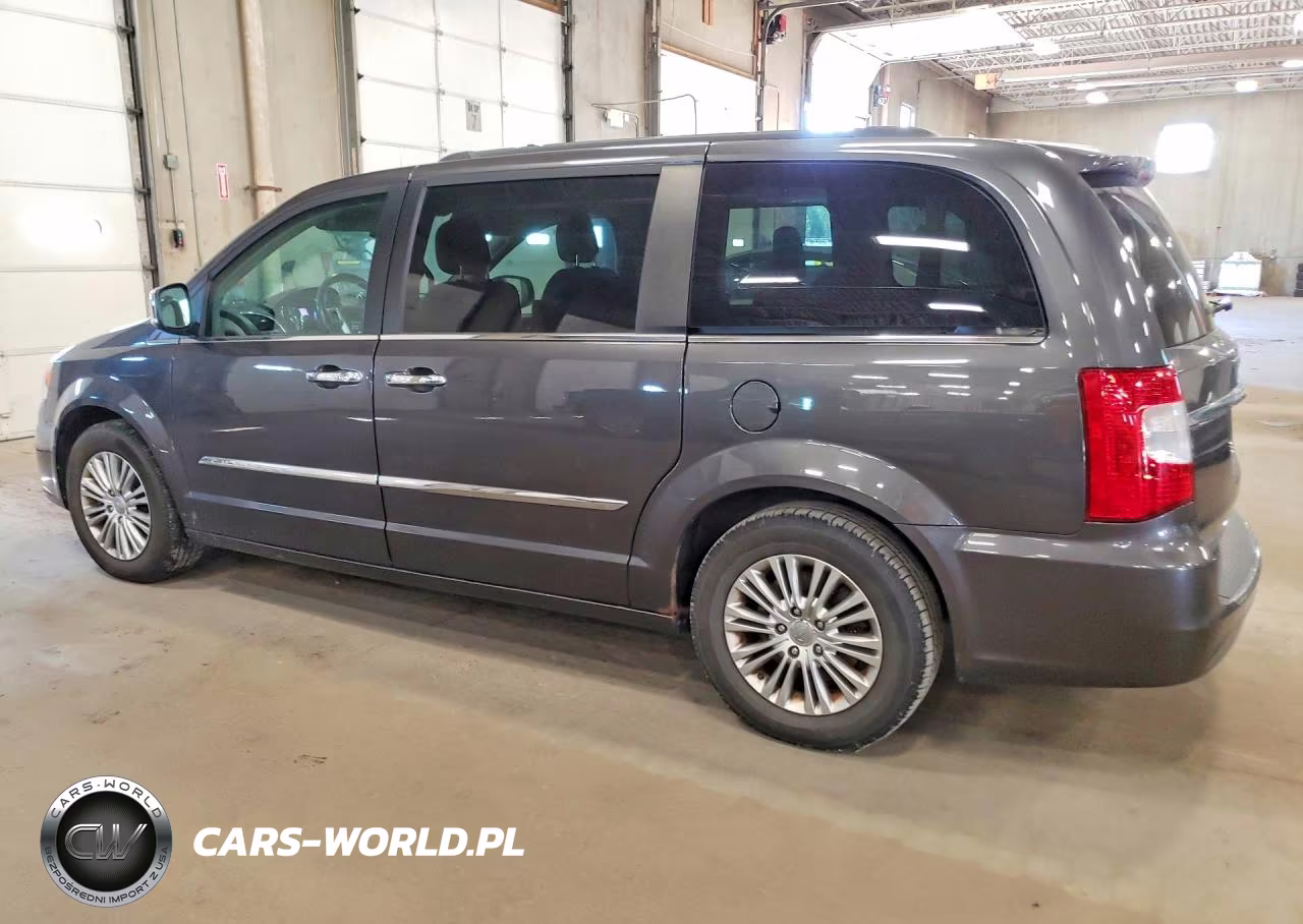 2015 Chrysler Town & Country Touring L VIN:2C4RC1CG2FR589872 - 2