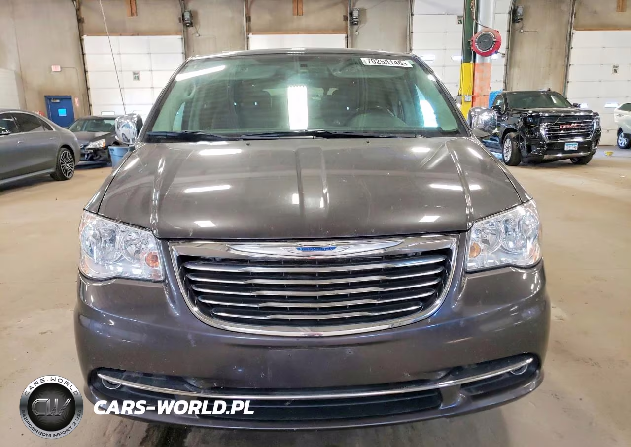 2015 Chrysler Town & Country Touring L VIN:2C4RC1CG2FR589872 - 5
