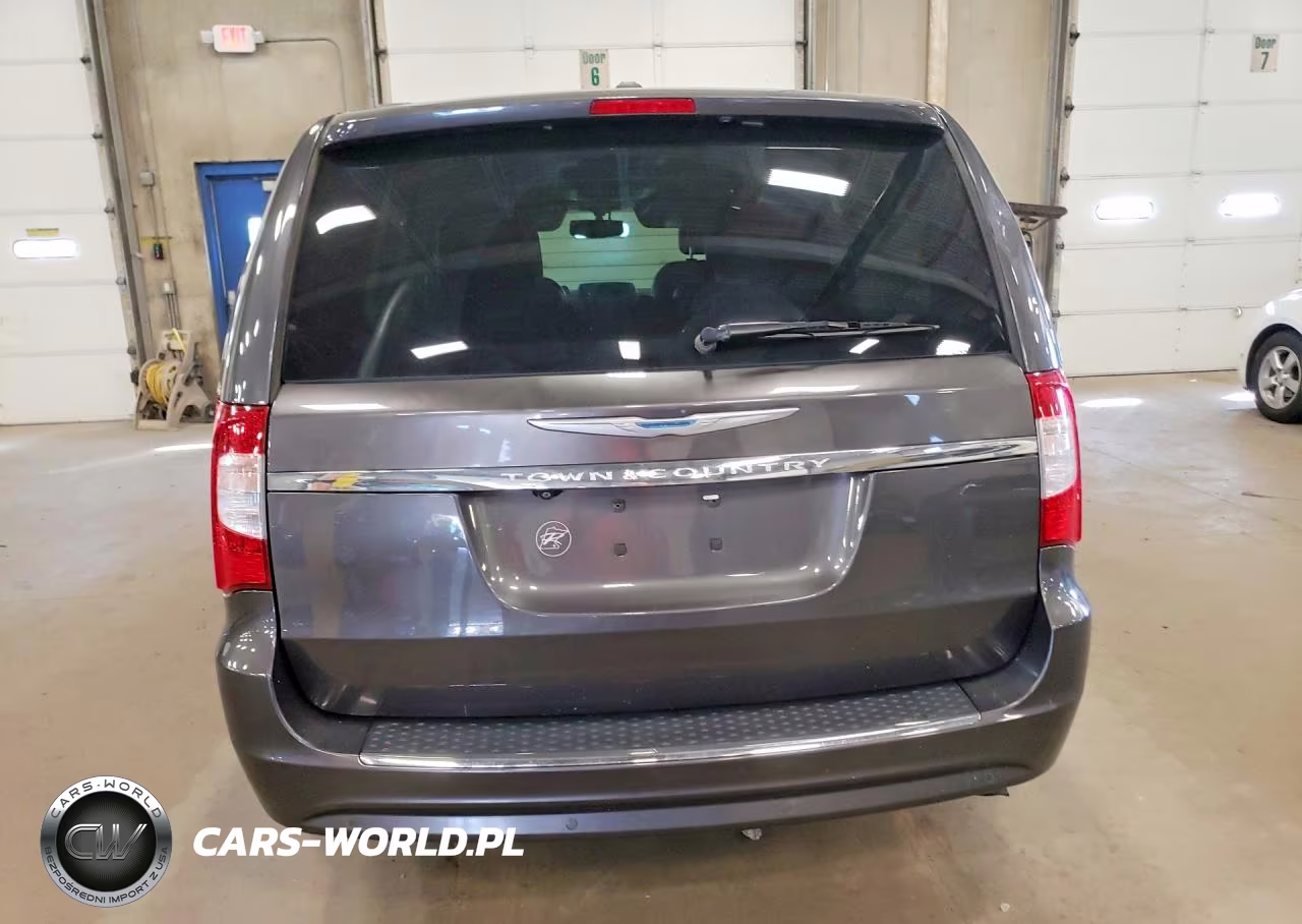 2015 Chrysler Town & Country Touring L VIN:2C4RC1CG2FR589872 - 6