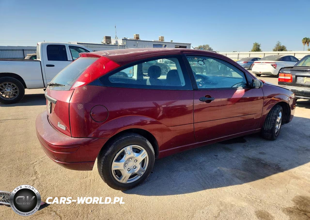 2007 Ford Focus Zx3 VIN:1FAFP31N47W246774 - 3