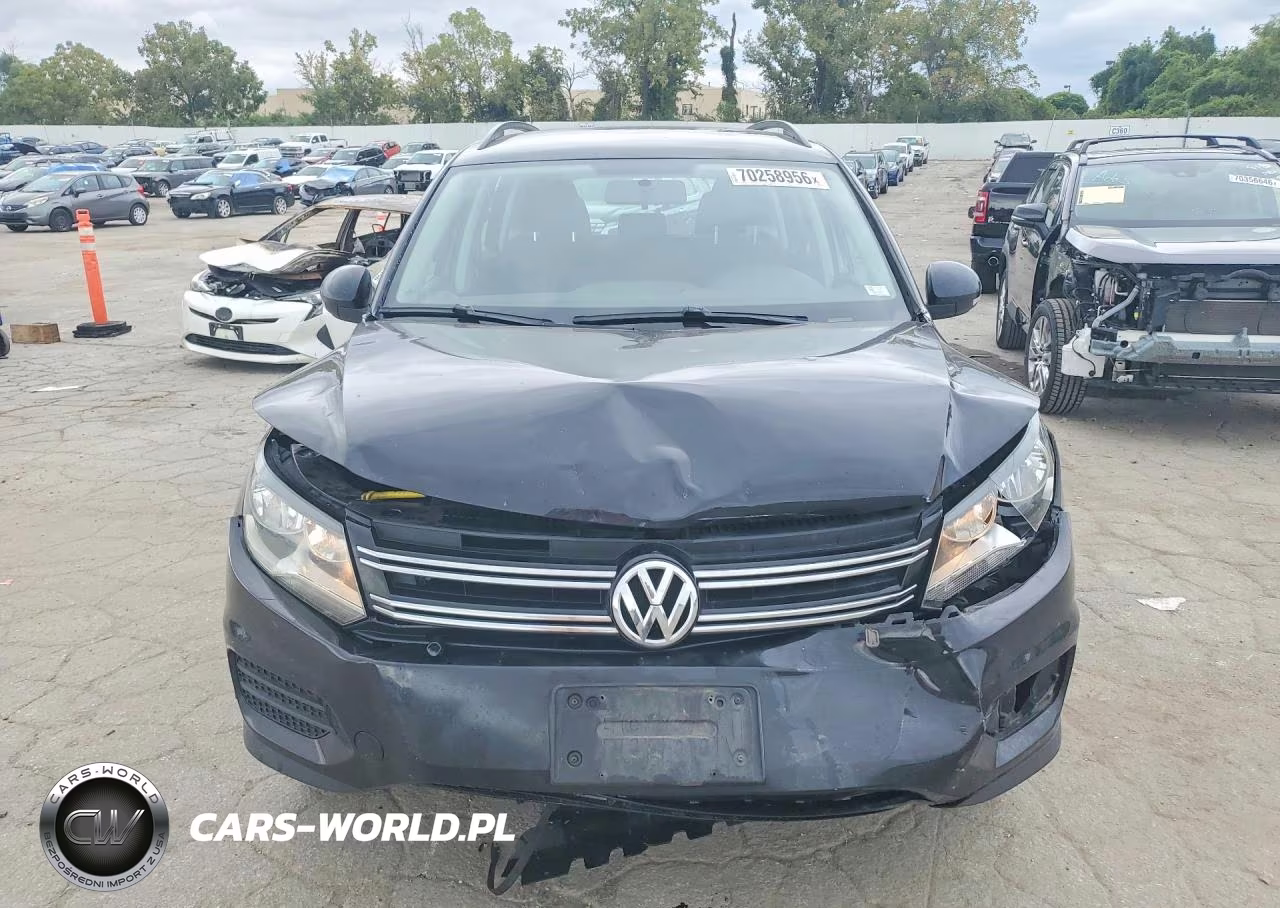 2017 Volkswagen Tiguan S VIN:WVGAV7AXXHK043184 - 5