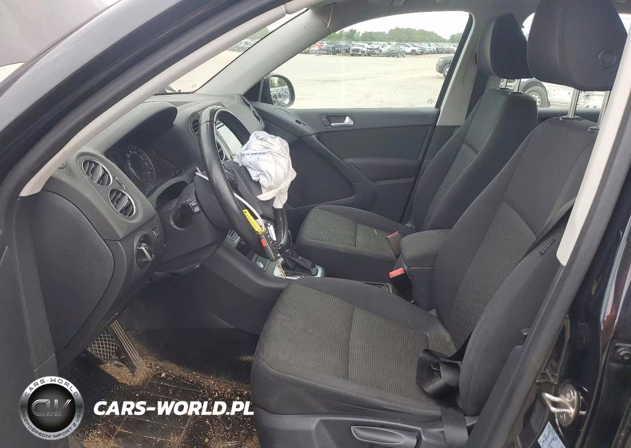 2017 Volkswagen Tiguan S VIN:WVGAV7AXXHK043184 - 7