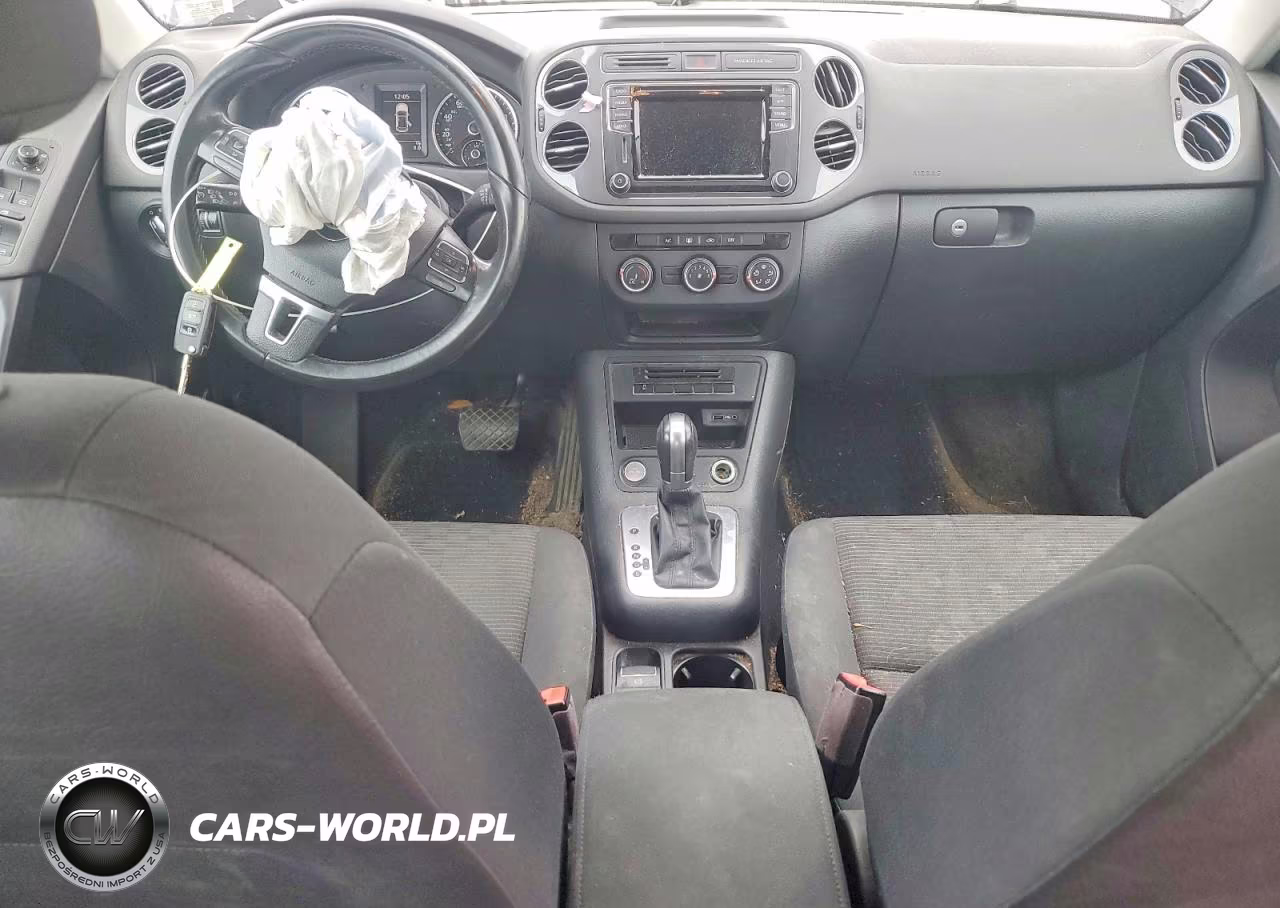 2017 Volkswagen Tiguan S VIN:WVGAV7AXXHK043184 - 8
