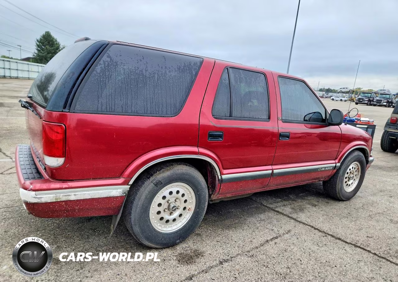1996 Chevrolet Blazer VIN:1GNDT13W2T2276839 - 3