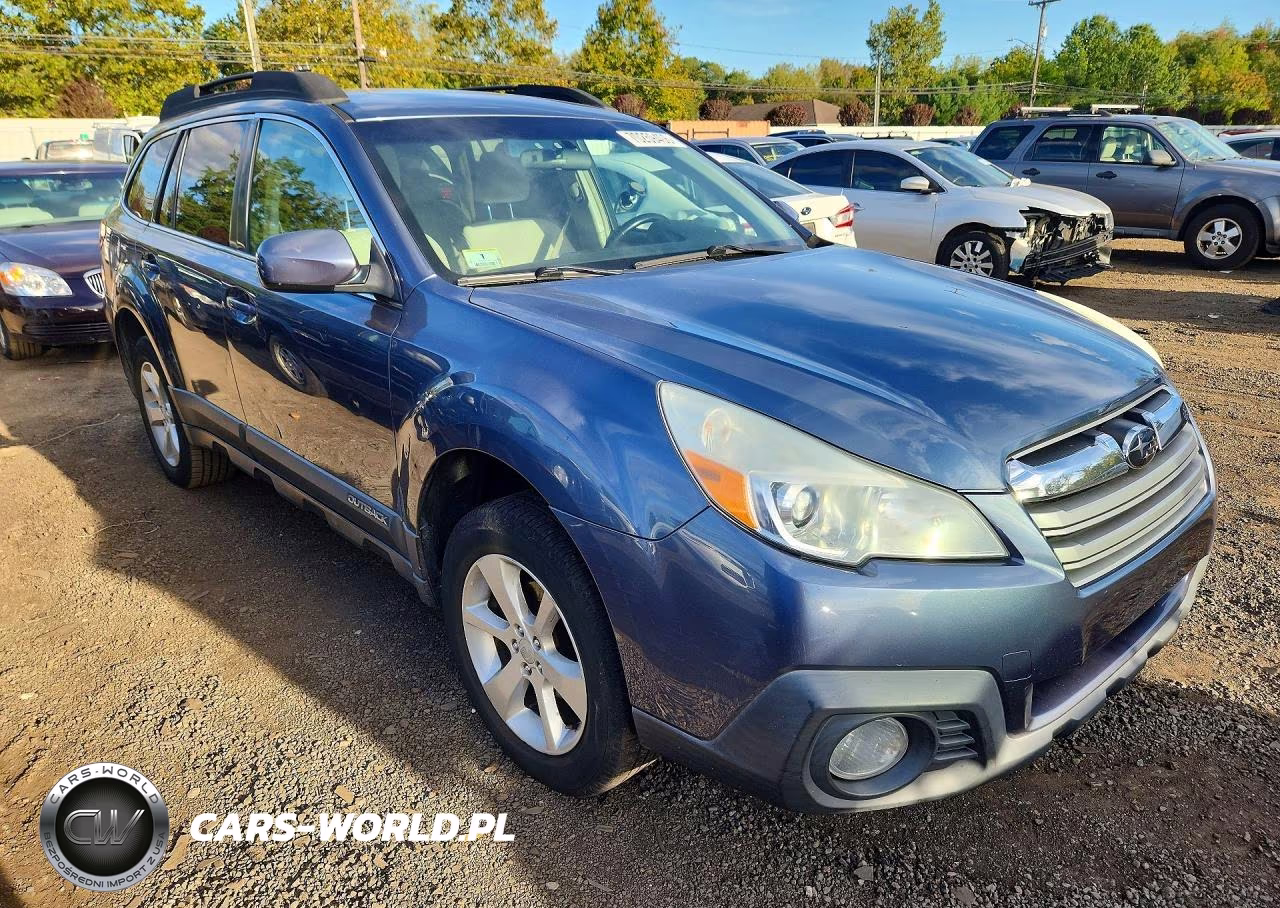 2014 Subaru Outback 2.5I Premium VIN:4S4BRBCC2E3233198 - 4
