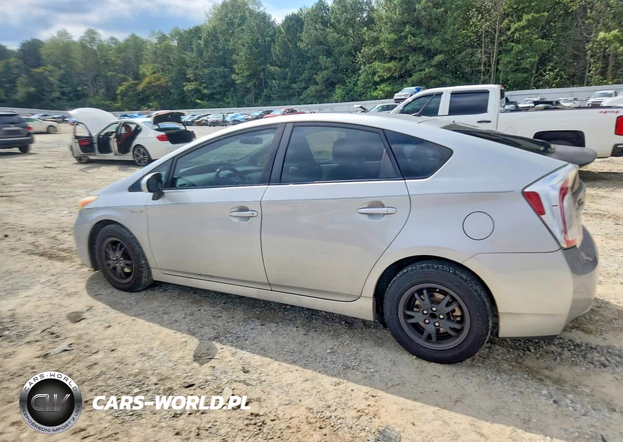 2013 Toyota Prius Two VIN:JTDKN3DU7D5640806 - 2