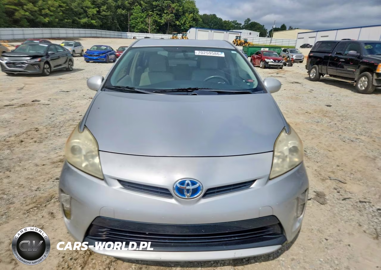 2013 Toyota Prius Two VIN:JTDKN3DU7D5640806 - 5