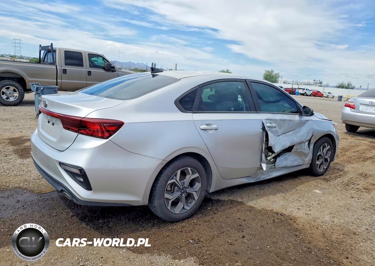 2019 Kia Forte Lxs VIN:3KPF24AD0KE113177 - 3