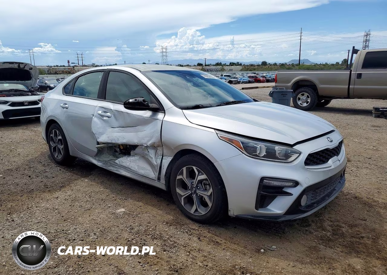 2019 Kia Forte Lxs VIN:3KPF24AD0KE113177 - 4