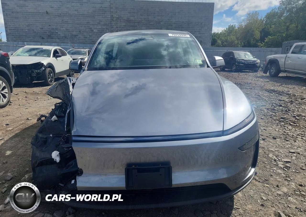 2026 Tesla Model Y VIN:7SAYGDED9TA714314 - 5