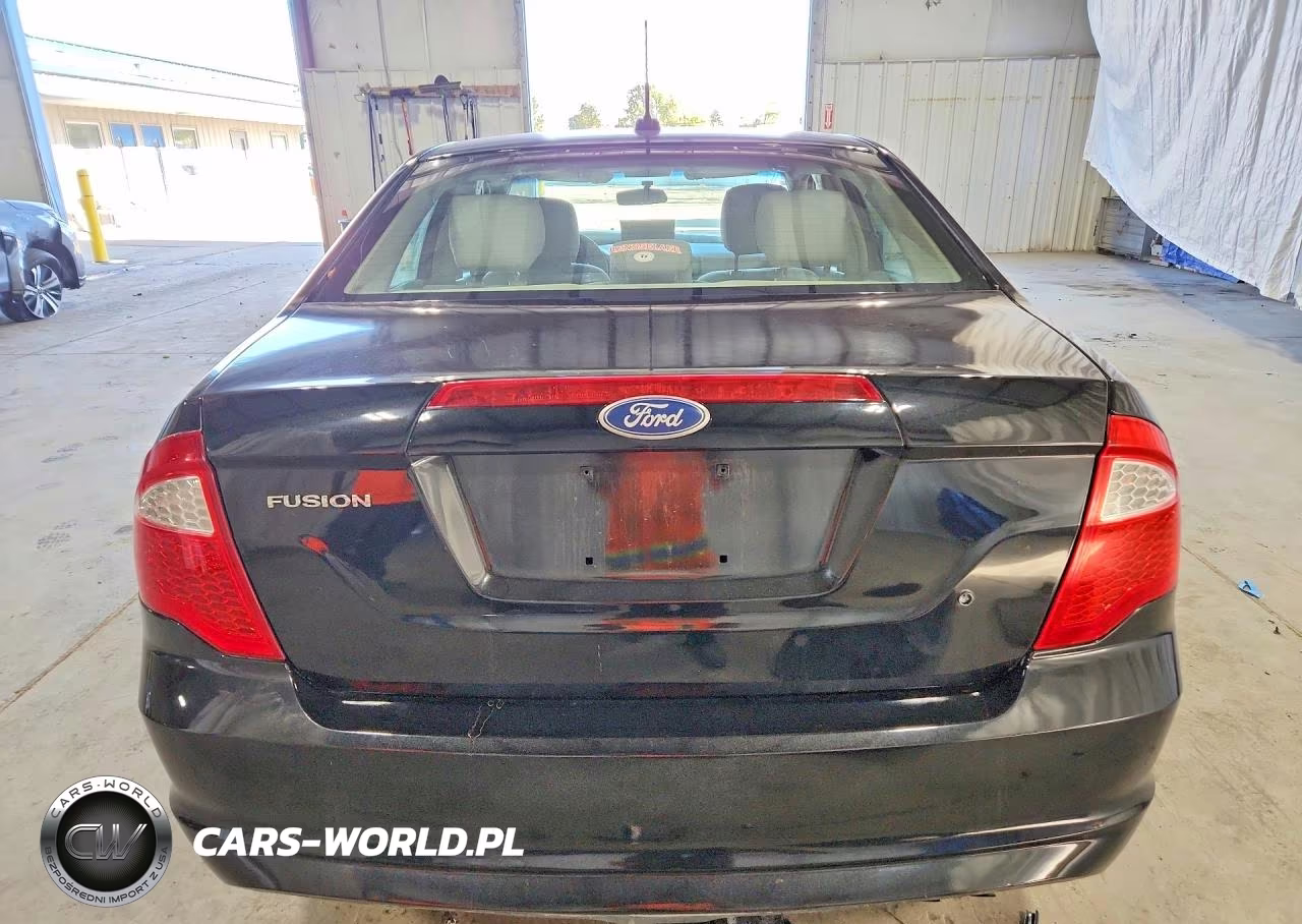 2011 Ford Fusion S VIN:3FAHP0GA6BR121427 - 6