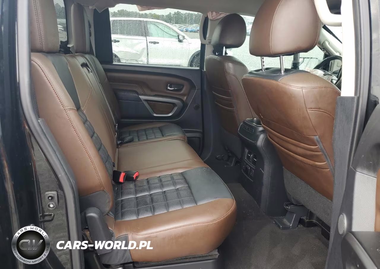 2018 Nissan Titan Platinum Reserve VIN:1N6AA1E60JN502044 - 10