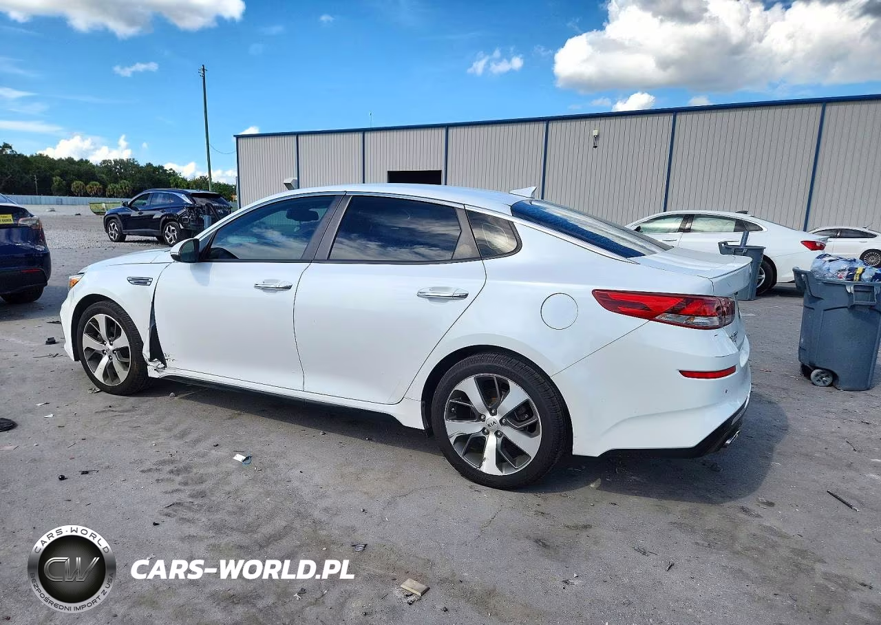 2019 Kia Optima S VIN:5XXGT4L32KG377479 - 2