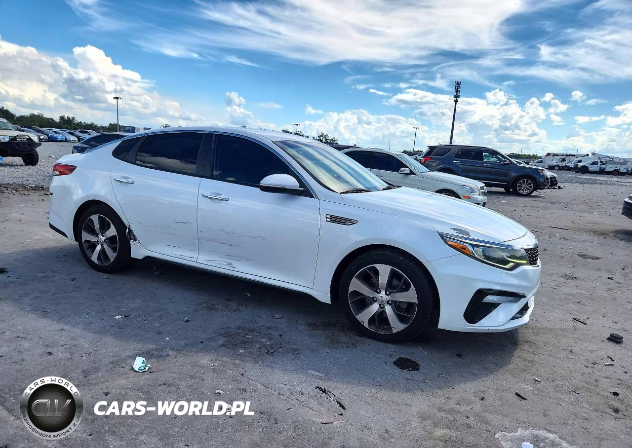 2019 Kia Optima S VIN:5XXGT4L32KG377479 - 4