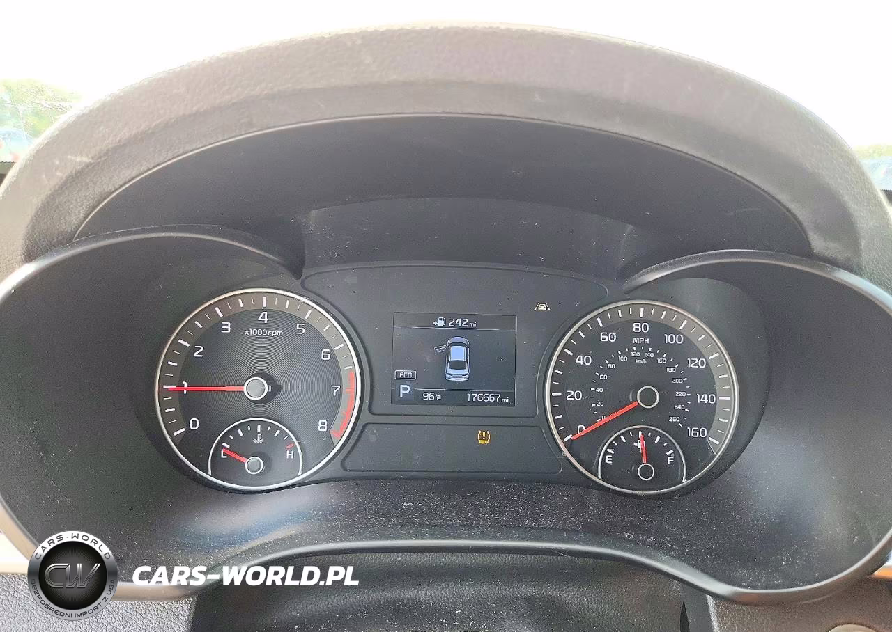 2019 Kia Optima S VIN:5XXGT4L32KG377479 - 9