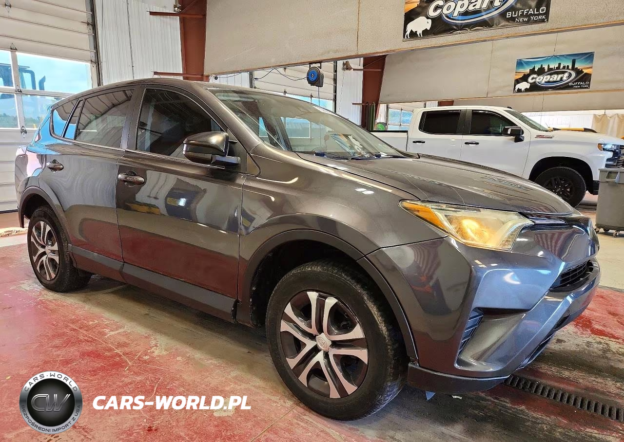 2018 Toyota Rav4 Le VIN:2T3ZFREV3JW513948 - 4