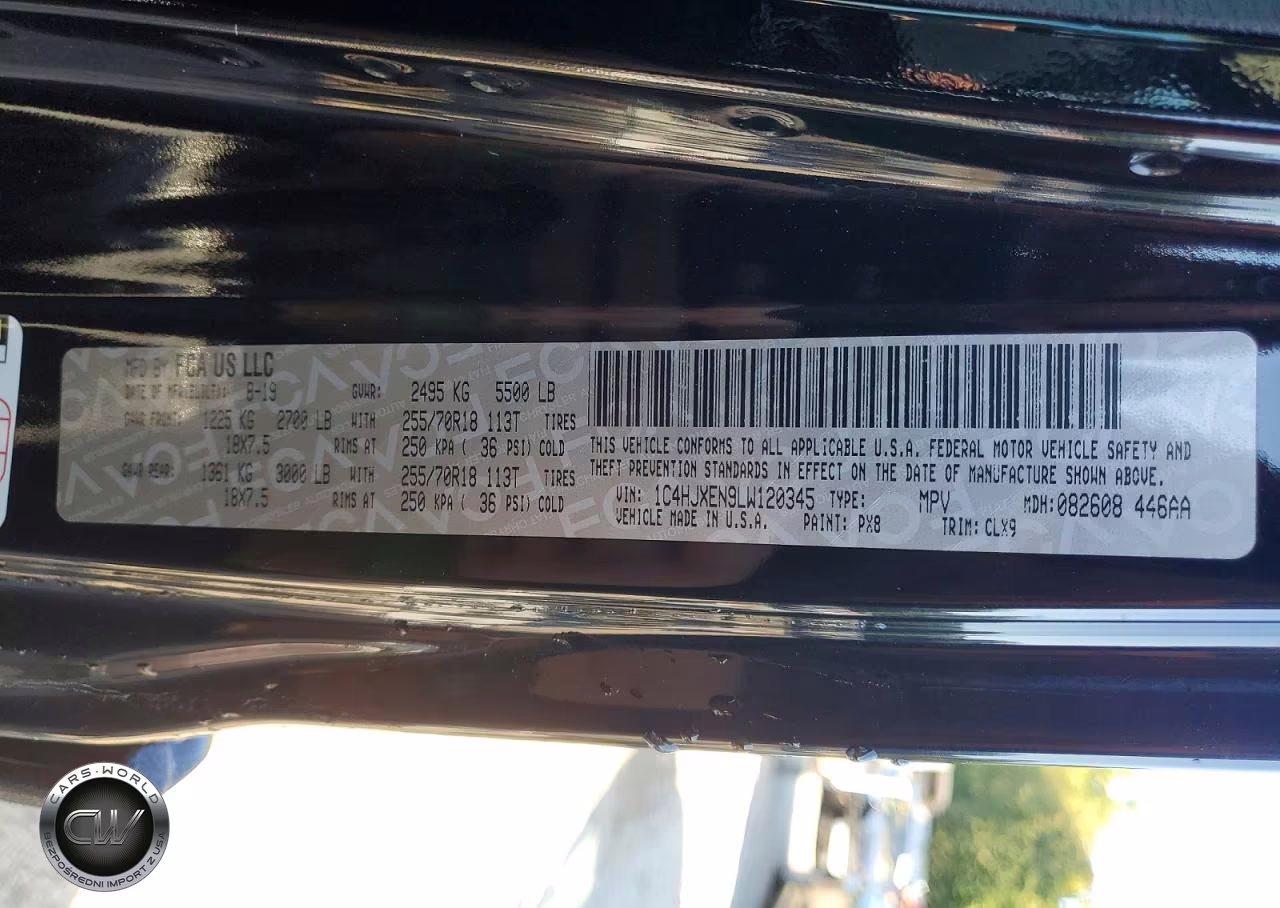 2020 Jeep Wrangler Unlimited Sahara VIN:1C4HJXEN9LW120345 - 14
