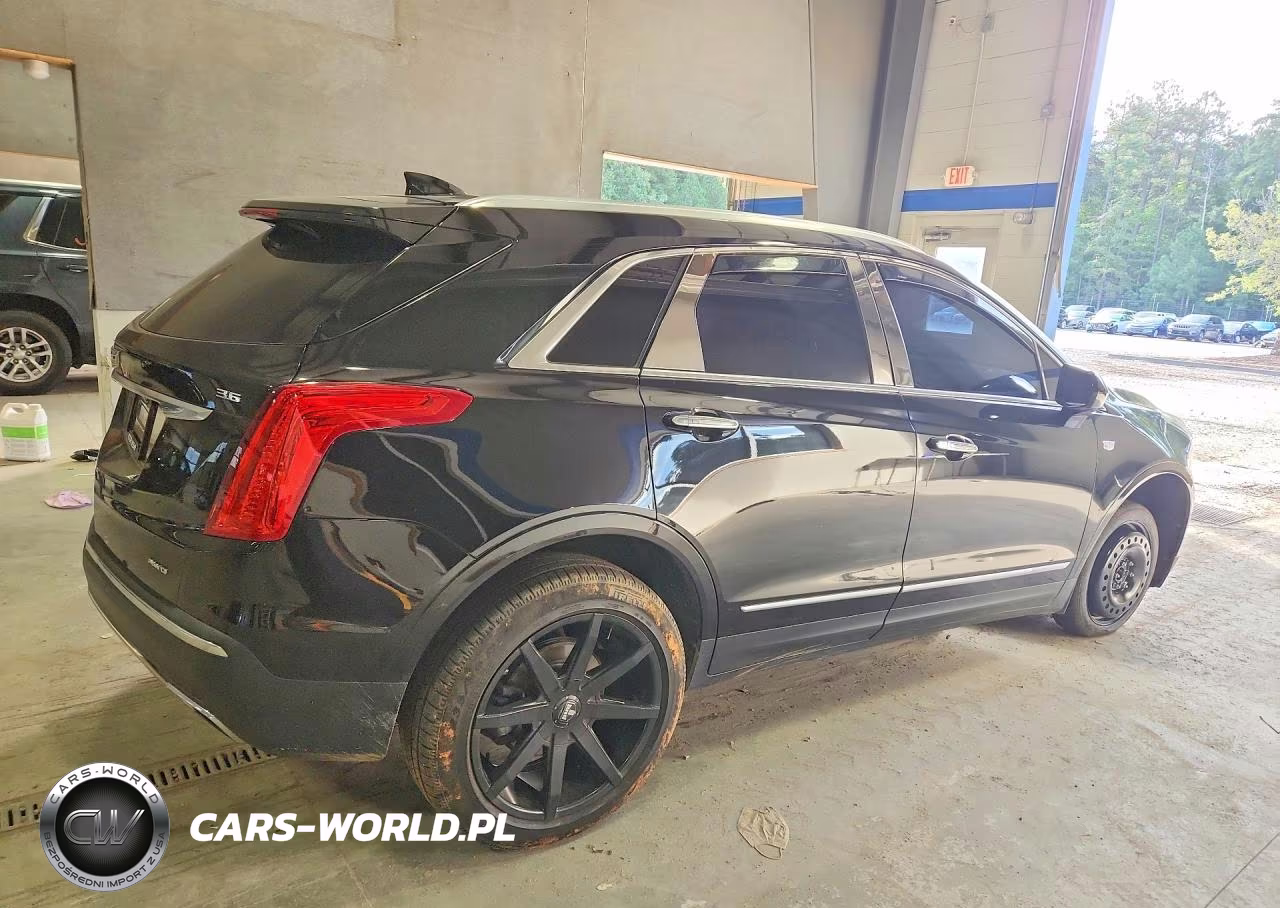 2017 Cadillac Xt5 Platinum VIN:1GYKNFRS7HZ113818 - 3